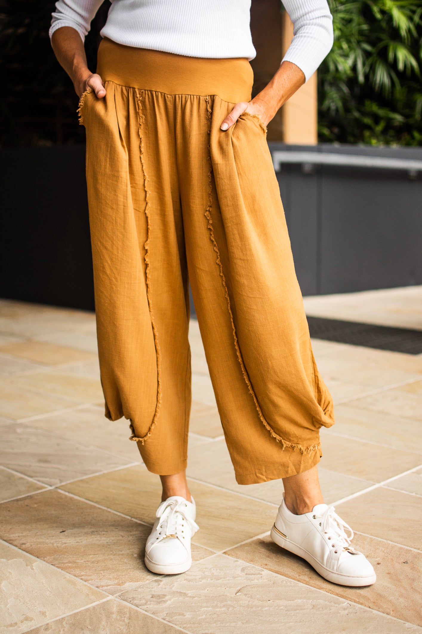 ALISON PANTS - TAN