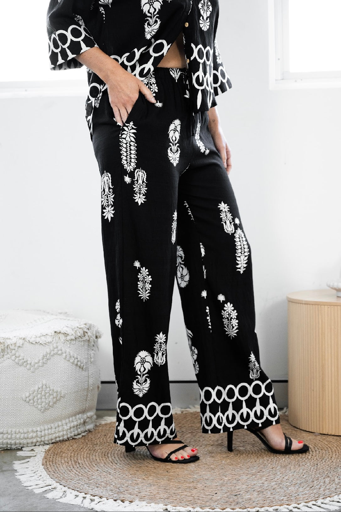 KARLA PANTS - BLACK
