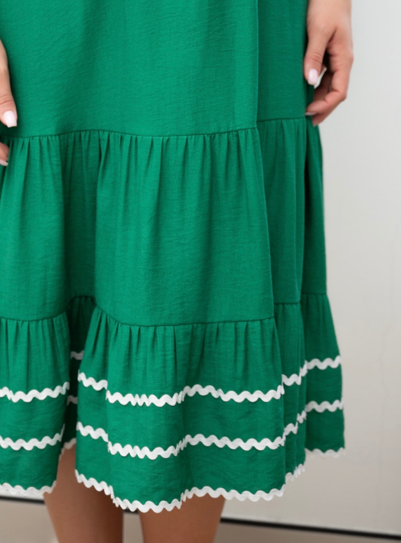AUDRINA MIDI DRESS - GREEN